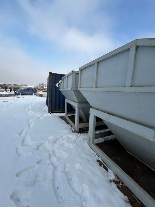 Бункер накопитель для сыпучих материалов