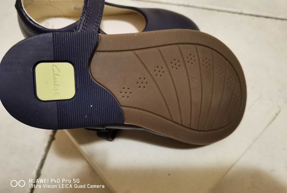 CLARKS детски обувки