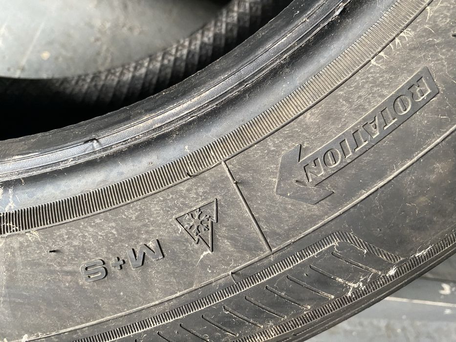 Anvelope 215/65R16 GoodYear Vector 4Seasons Gen-3 102H