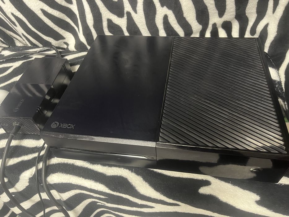 Vand  Xbox one 500gb