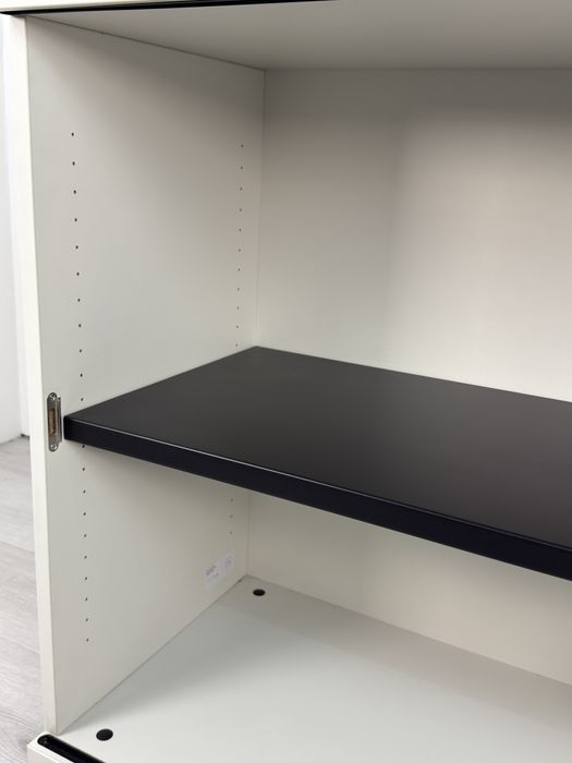 Офисен шкаф етажарка за папки и други нужди с ролетна щора обзавеждане