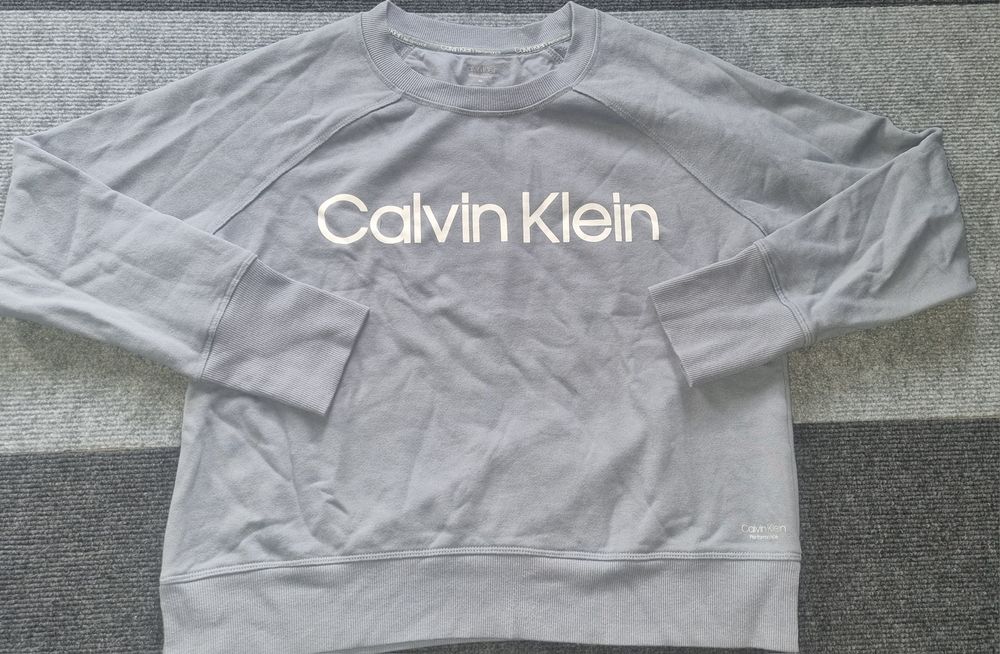 Дамски блузи ,пуловери