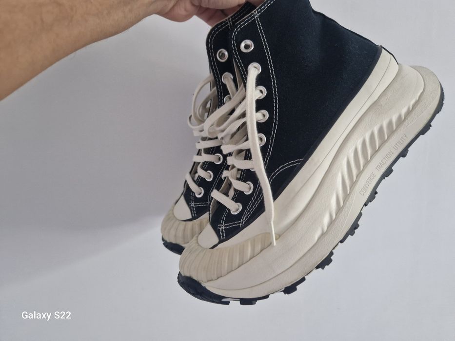 Vând Converse chuck taylor