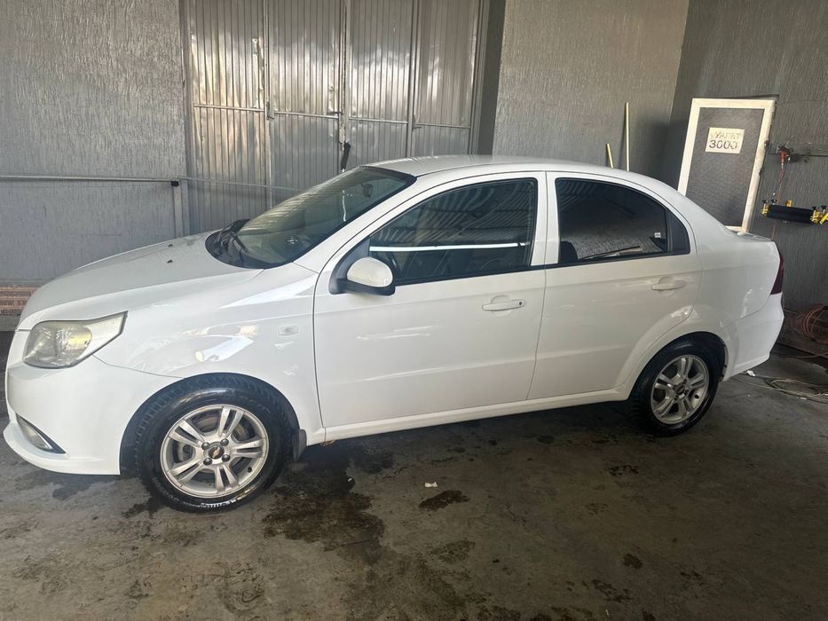 Nexi 3 bejivi salonda