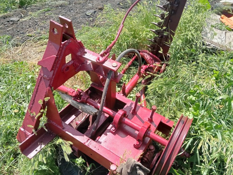 Продам косилку тракторную