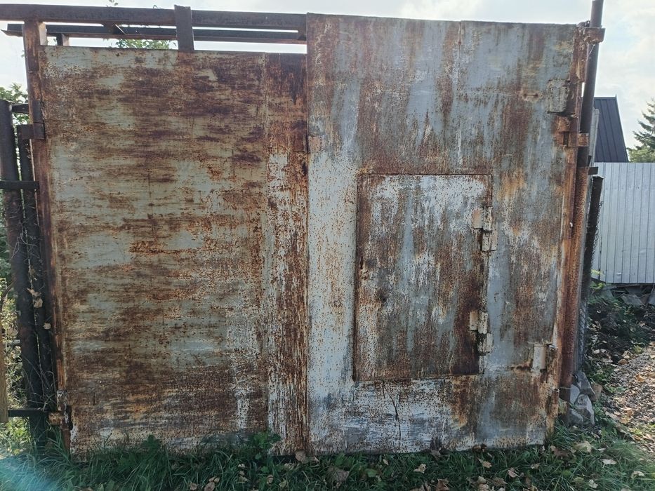 Продам ворота гаражные