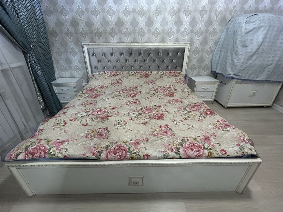 Спальний гарнитур