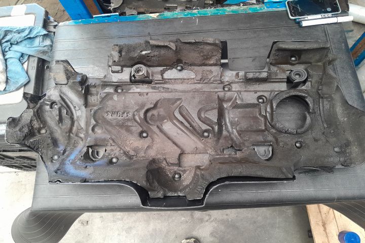 Capac motor 08653495 Volvo XC90 prima generatie