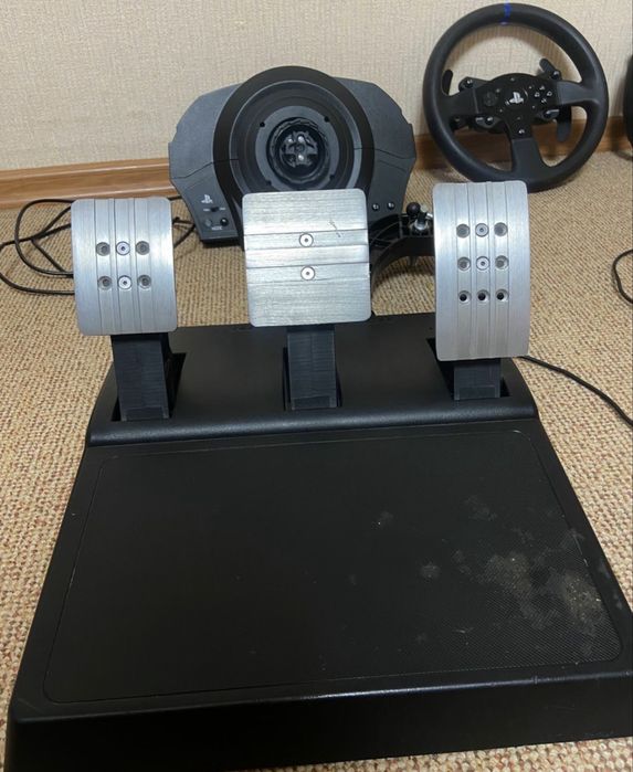 Игровой руль Thrustmaster 300Gt rs  Ferrari