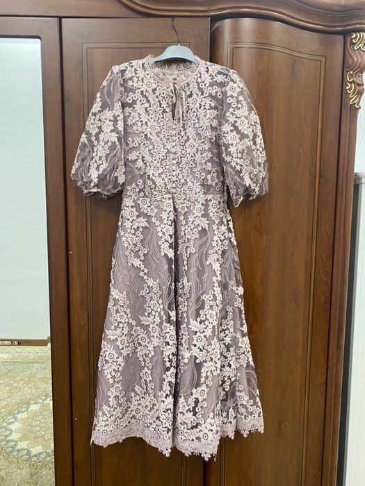 коктейльное вечерное платье. Одевала один раз, почти новаое. размер S.