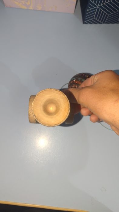 Vând kendama sweets