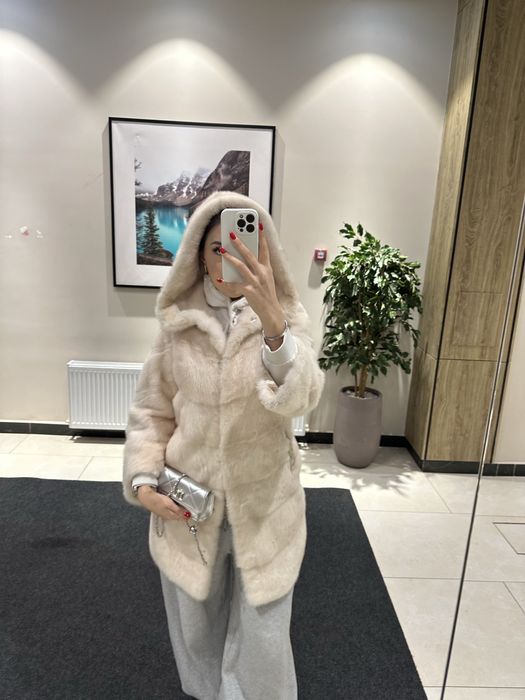 Продам норковую шубу