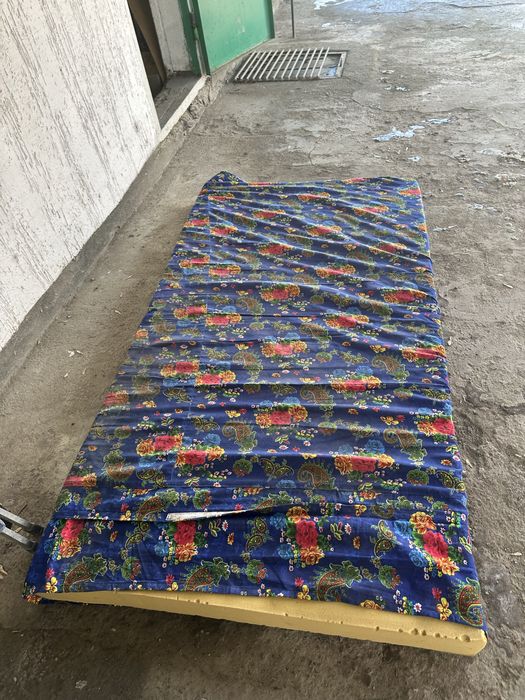 Матрас толстый ( паралон)