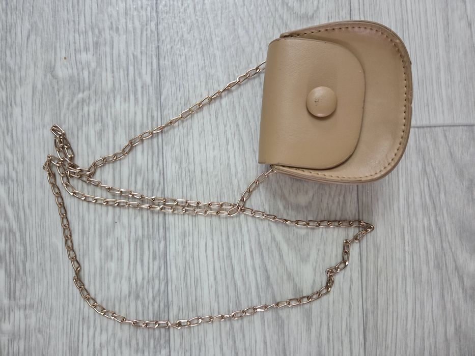 Нарядное платье для девочки + сумочка в подарок