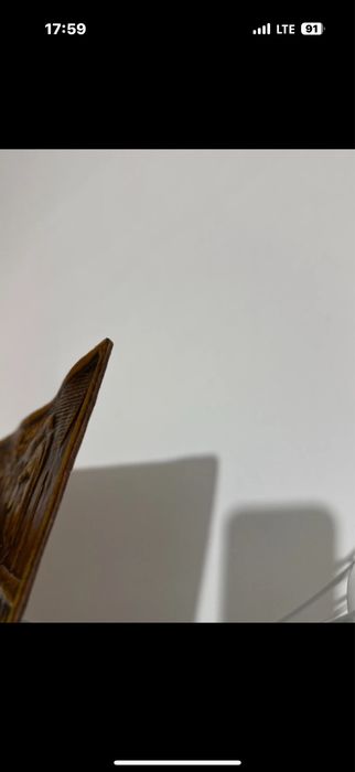 Tablou cred ca din piele vechi