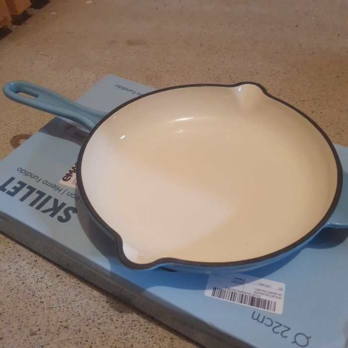 Tigaie din fonta emailata, 22 cm, Latt Home, albastra