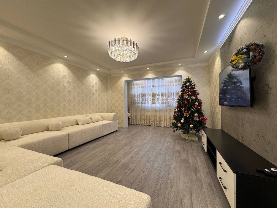 Продается 4х ком квартира, ориентир: матро Ойбек/Жемчуг, 96м²