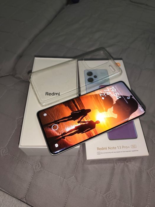 Продам телефон Redmi Note 13 Pro+