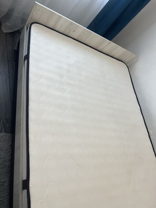 Vand pat + saltea latime 140 cm si lungime 200 cm