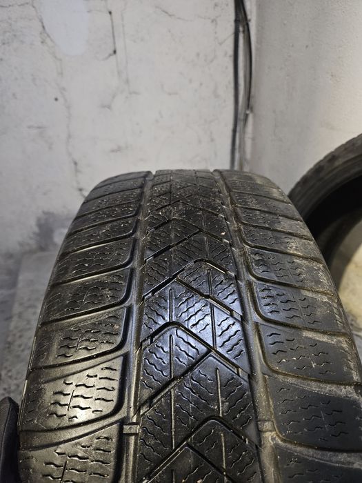Зимни гуми 245 45 19 Pirelli Sottozero 3 MOE RunFlat