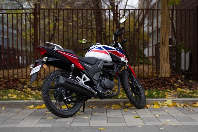 Мотоцикл Honda CBF150R