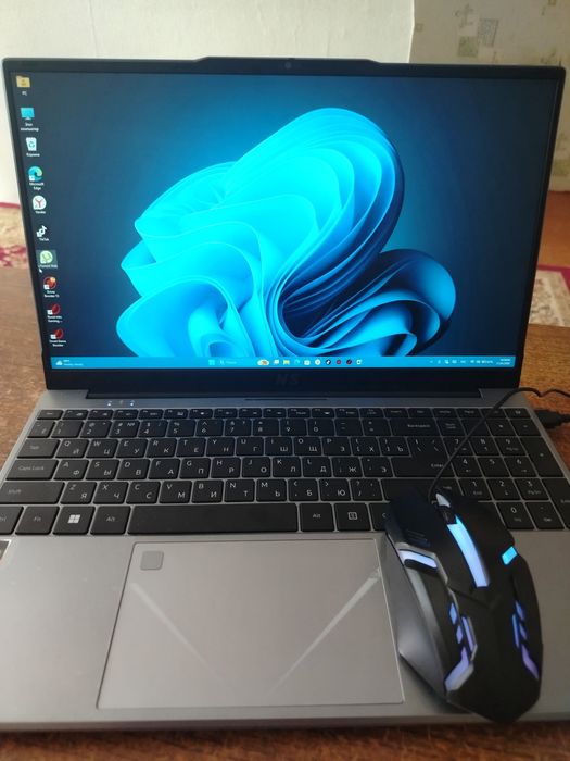 Срочно продаю ноутбук новое