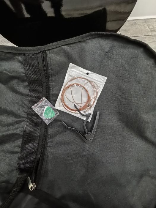 Гитара акустикалық почти новая