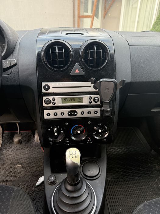 Ford Fusion 2005 Albastru 1.4 diesel Pret : 999euro