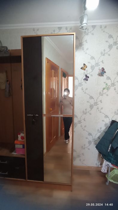 Продам шкаф в прихожую