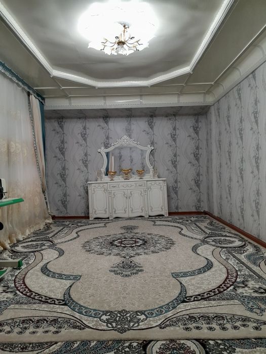 Huvaydo mahallasida uy sotiladi