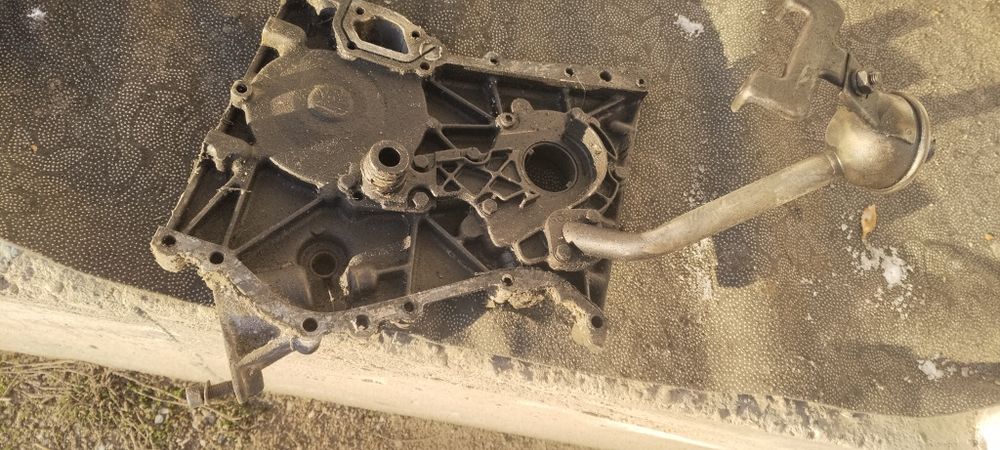 Масляный насос Мерседес 102