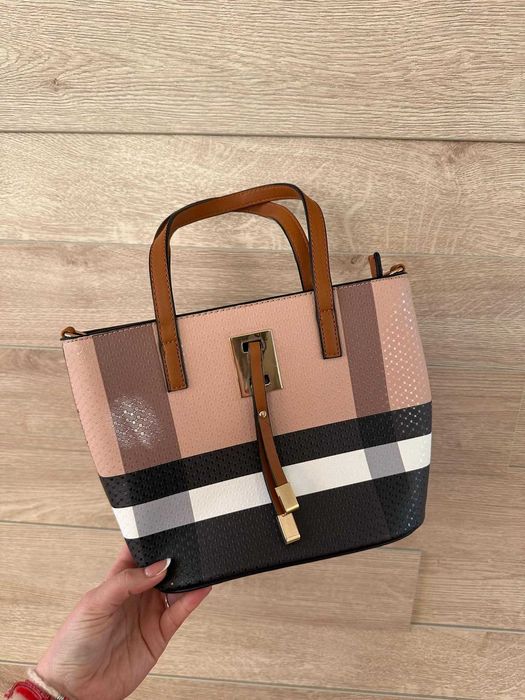 Чанта с лека забележка