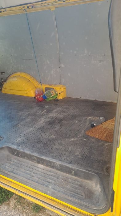 Vând masina in stare perfecta