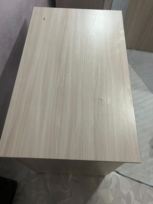 офисные столы ,столы доя учебы