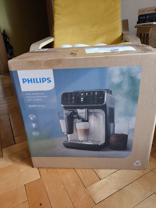 Espressor automat Philips 5500 Series LatteGo - Nou, sigilat