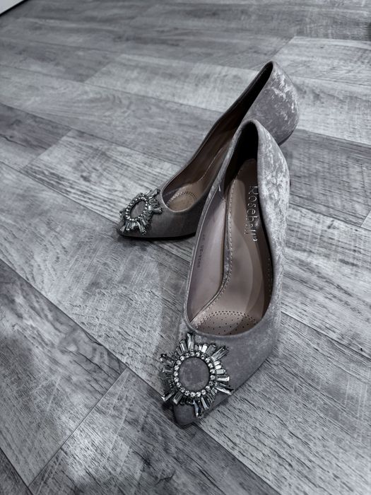 Продам новые туфли