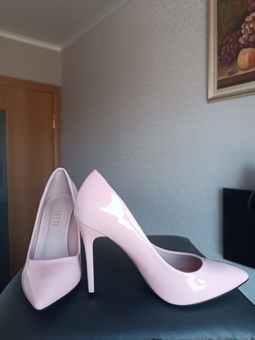 Продам туфли женские