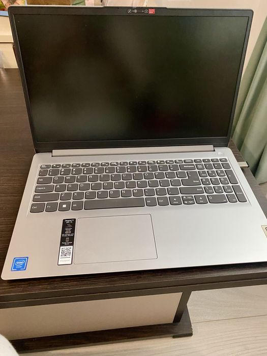 Laptop Lenovo IdeaPad 1 15IGL7 – ca nou, folosit de 2 ori