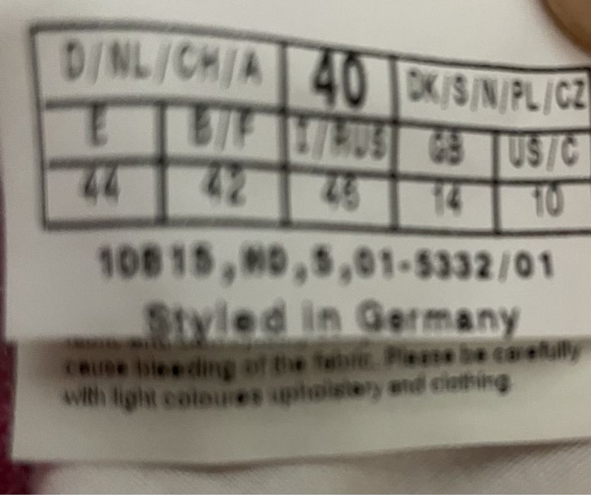 Продам джинсы розовые