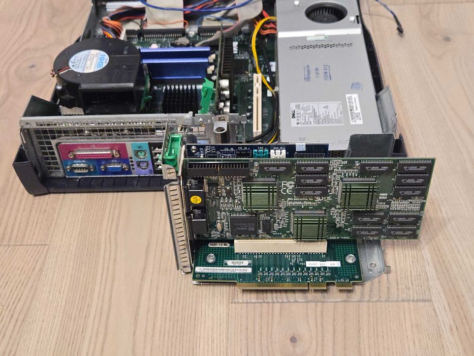 Retro Pc Windows Me / 3dfx Voodoo2 / Aureal Vortex2 / Quadro4 580 xgl