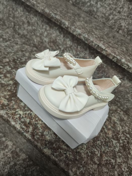 Обувки за момиченце