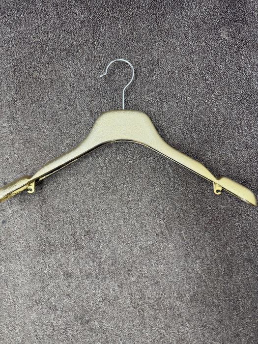 Вешалки для одежды