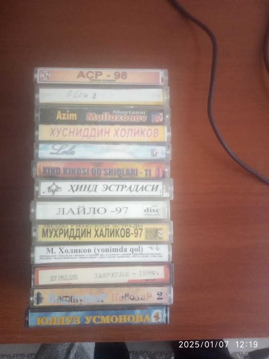 кассеты  лицензионные видео кассеты отличном состояние