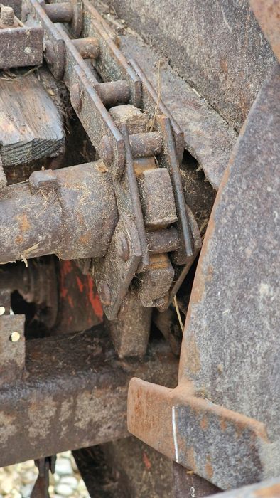 Mig Gunoi Remorca gunoi împrăștiat