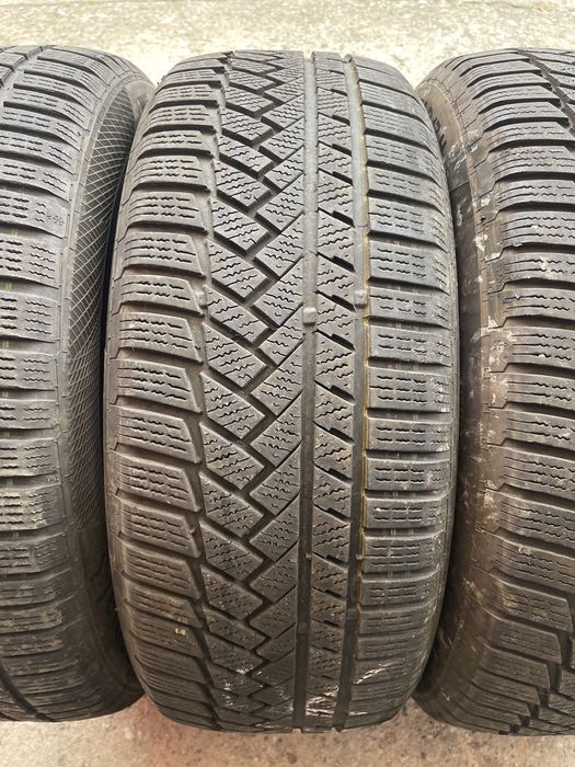 4 броя Зимни Гуми 225/55/17 Continental