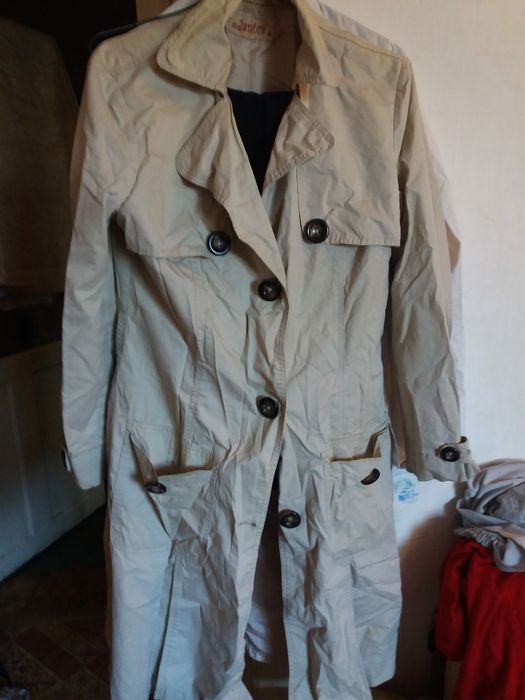 Плащи дождевик 46 размер 44 тоже есть