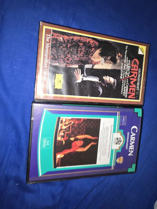 Pachet cu două casete video, vhs, cu opera Carmen,50 lei
