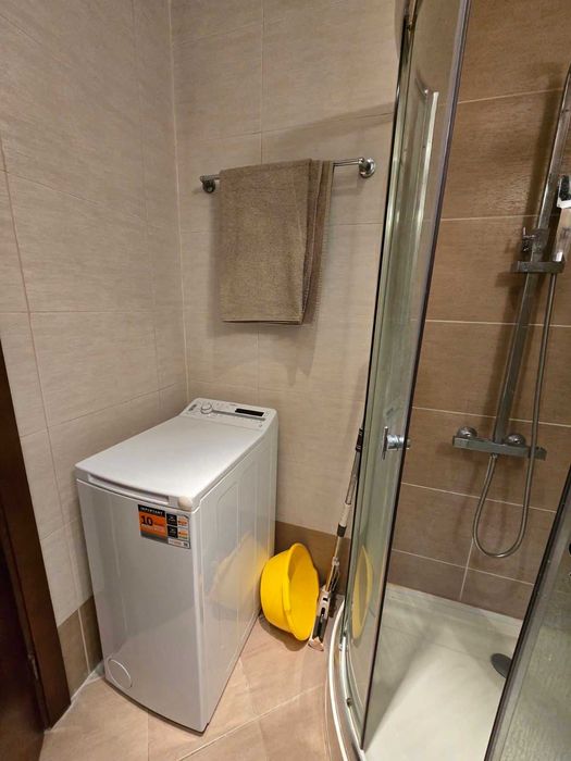 Южен двустаен апартамент под наем в новата част на Банско