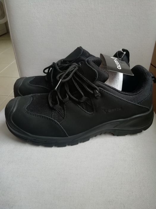 Защитни работни обувки