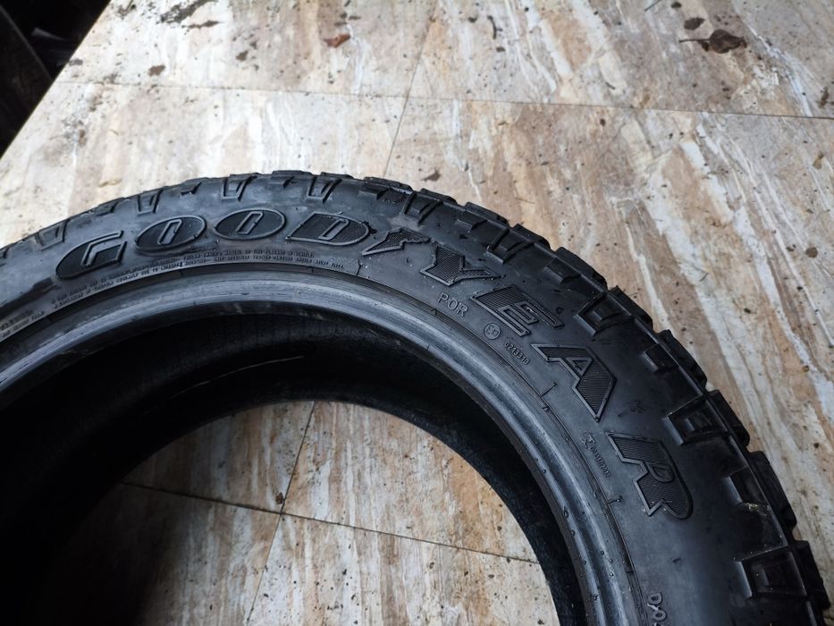 255 55 R19 Goodyear AT